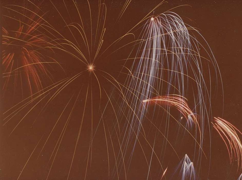 history of Iowa, Knospe, Mona, IA, Entertainment, fireworks, Iowa, Iowa History