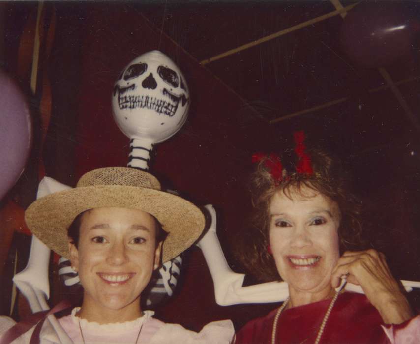 Portraits - Group, history of Iowa, Iowa History, IA, halloween, Elizabeth, Mary, skeleton, Holidays, costume, Iowa
