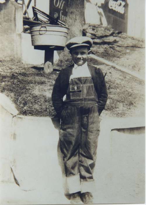 Iowa, Ring, Jana, cap, Children, history of Iowa, Portraits - Individual, Sioux City, IA, Iowa History, overalls