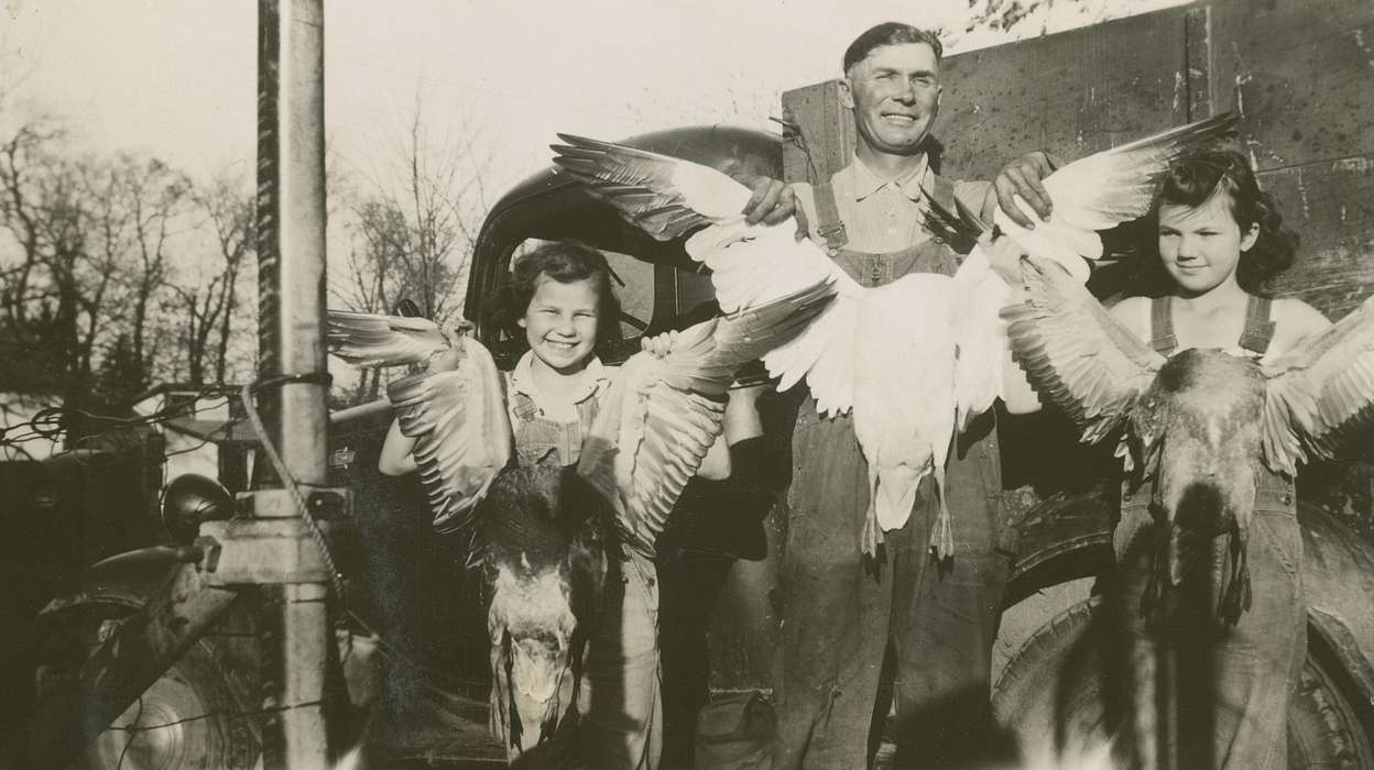 snow goose, history of Iowa, Iowa History, Animals, geese, Van Horne, IA, Appleget, Cathy, Iowa, Outdoor Recreation, hunting