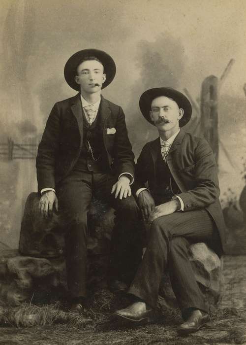 Portraits - Group, men, ties, handkerchief, Iowa, homburg hat, Iowa History, watch chain, Olsson, Ann and Jons, fence, painted backdrop, history of Iowa, cabinet photo, friends, State Center, IA