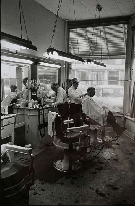 barber, history of Iowa, Iowa History, Elkader, IA, Businesses and Factories, Iowa, Witt, Bill, Cities and Towns, barbershop, Labor and Occupations