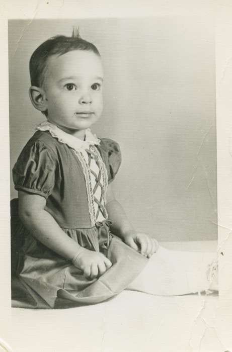 history of Iowa, Iowa History, IA, Elizabeth, Mary, Iowa, dress, Children, toddler, Portraits - Individual