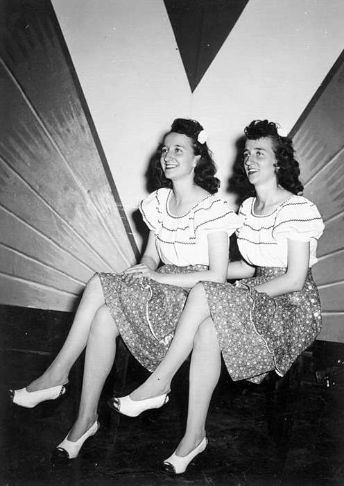 Portraits - Group, hairstyle, history of Iowa, Iowa History, Families, sisters, Urbandale, IA, Iowa, twins, high heels, McLaughlin, Angie