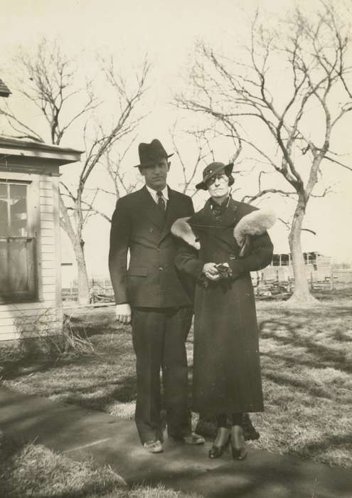 Portraits - Group, Reasoner, Ken, history of Iowa, Iowa History, Maloy, IA, hats, Iowa, dress, suit