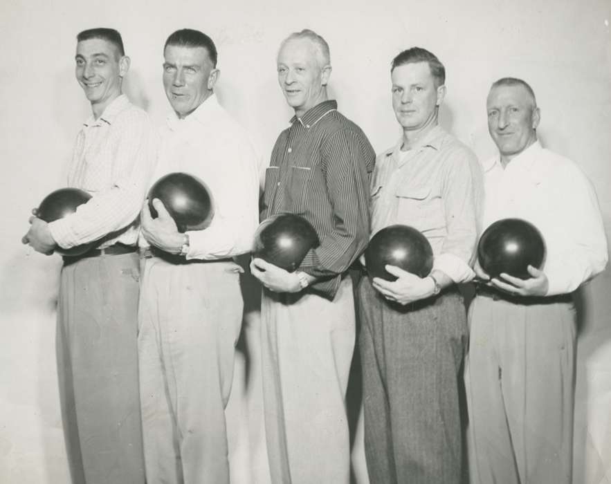 bowling, bowling ball, Iowa History, Iowa, history of Iowa, King, Tom and Kay, Portraits - Group, Sports, IA
