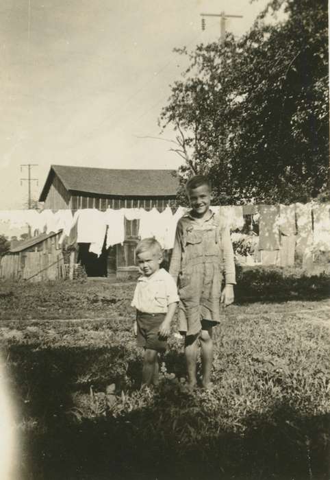 clothesline, IA, history of Iowa, sibling, Farms, brother, Iowa, Anderson, Lydia, Iowa History, Children, laundry, Portraits - Group