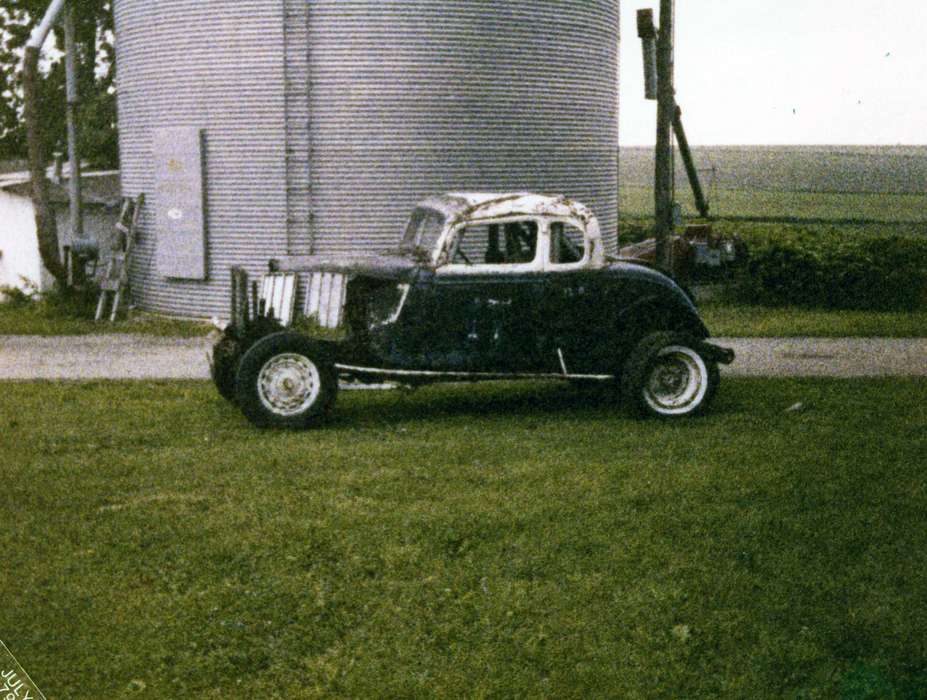 car, Waterloo, IA, Iowa History, Iowa, Motorized Vehicles, Volgarino, Jim, racecar, history of Iowa