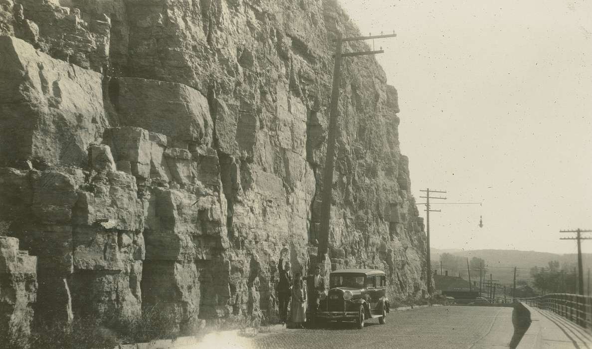 car, Iowa History, Iowa, Motorized Vehicles, road, Galena, IL, McMurray, Doug, Travel, cliff, history of Iowa