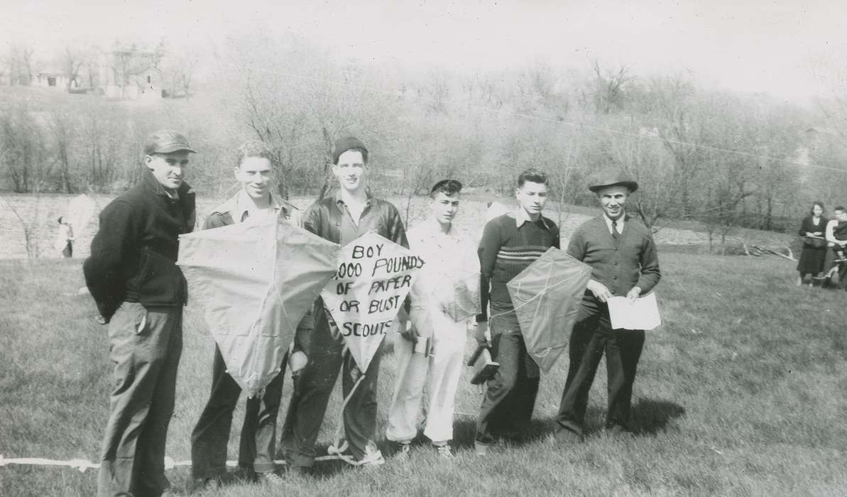 boy scouts, Iowa History, McMurray, Doug, Iowa, Webster City, IA, history of Iowa, Portraits - Group, kites