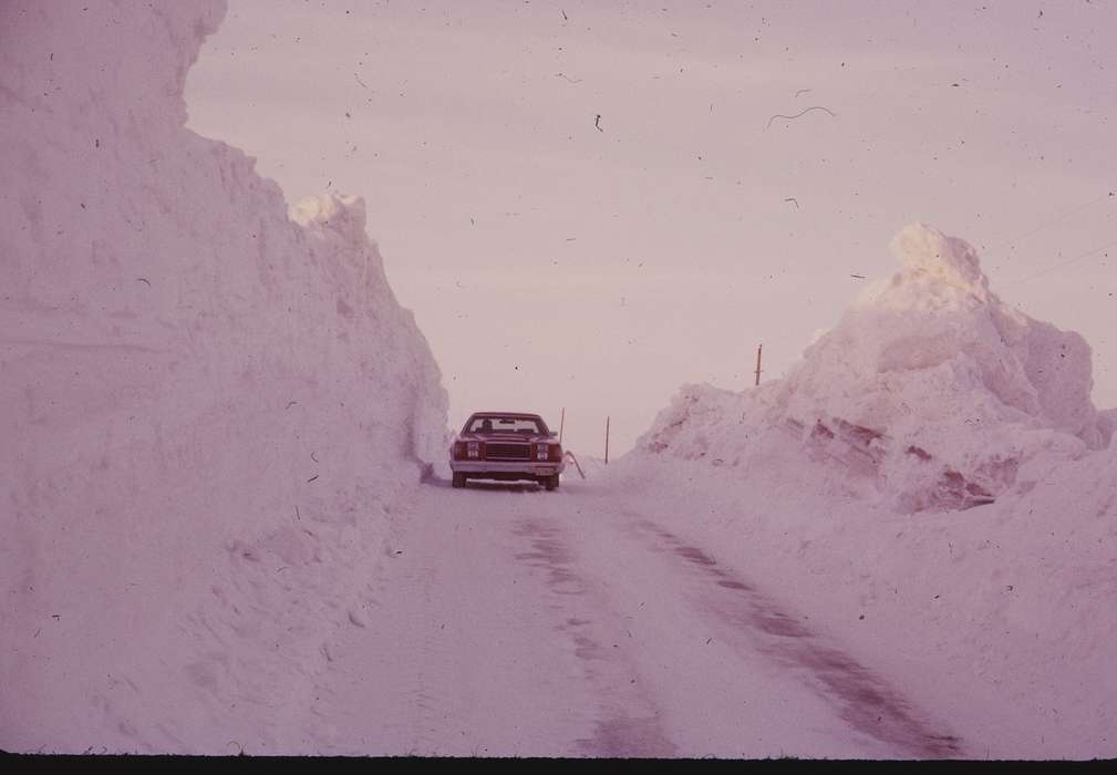 car, Iowa History, Iowa, Motorized Vehicles, Zischke, Ward, IA, snow, history of Iowa, Winter