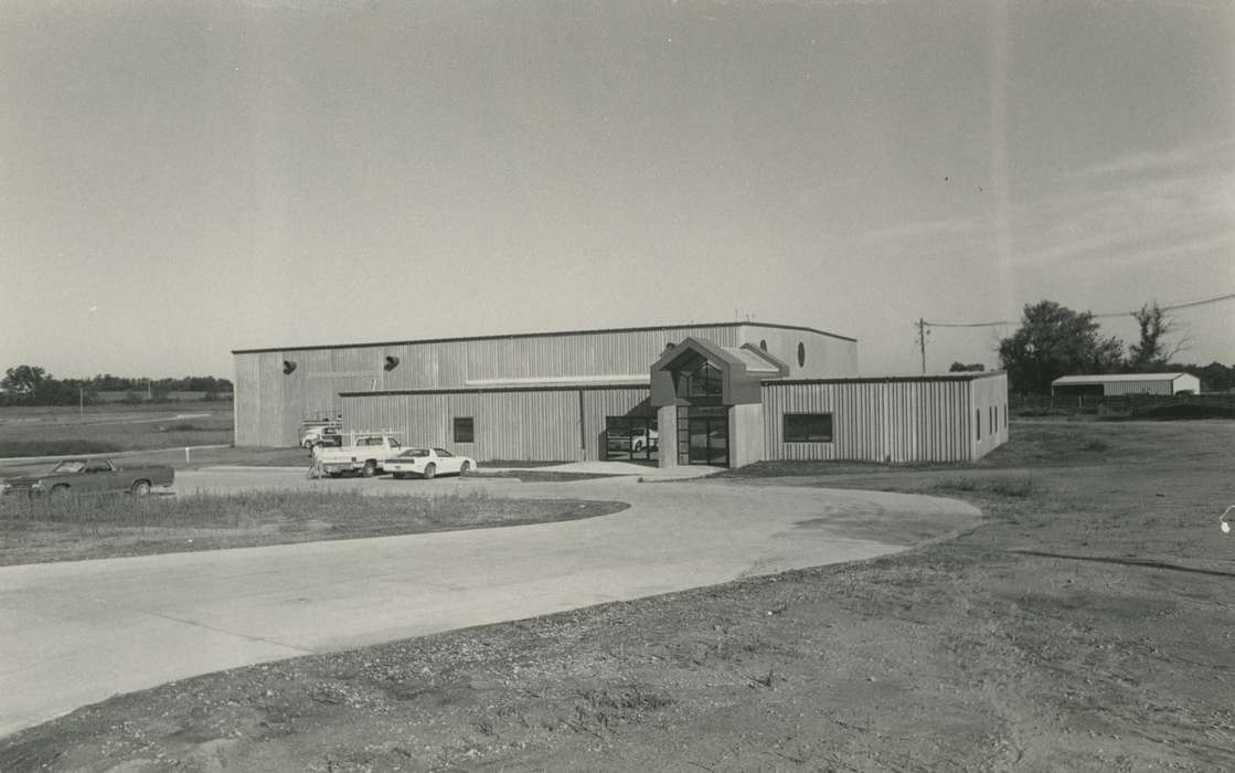 Motorized Vehicles, technology, Iowa History, Waverly Public Library, Waverly, IA, Iowa, Landscapes, history of Iowa, power lines, trees