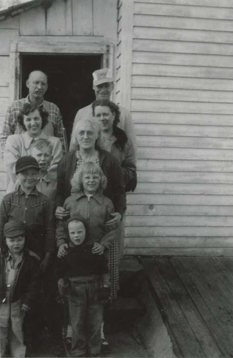 Portraits - Group, history of Iowa, Iowa History, IA, Families, Lee, Bev, Holidays, Iowa, easter, Children