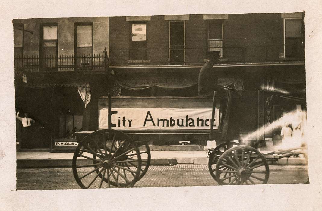 Cities and Towns, Anamosa Library & Learning Center, Iowa History, Iowa, history of Iowa, ambulance, Anamosa, IA, wagon, Main Streets & Town Squares