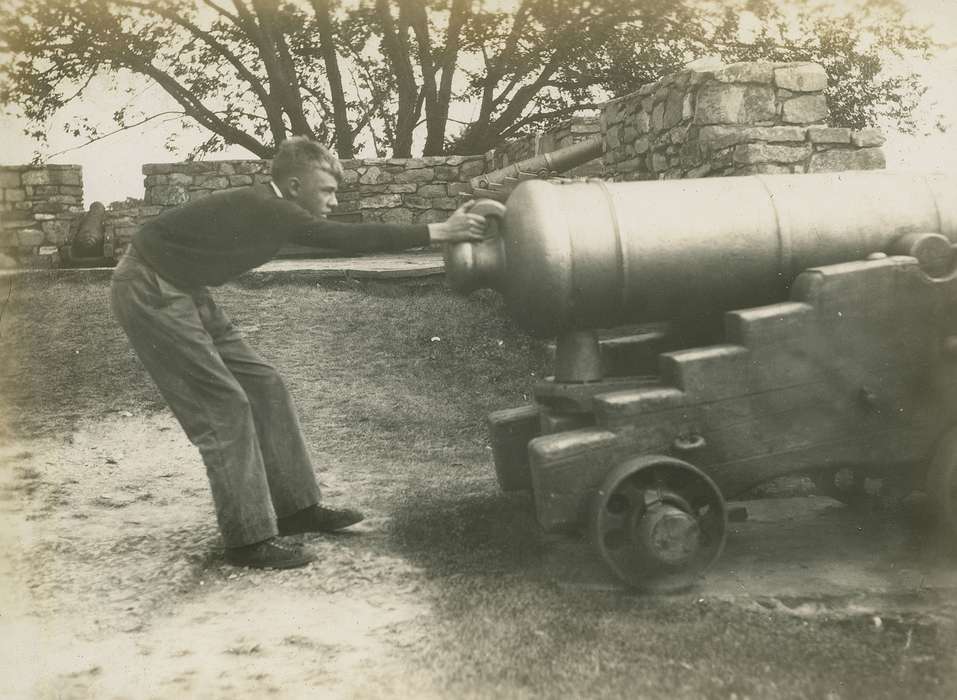Military and Veterans, Travel, history of Iowa, Iowa History, canon, Niagara Falls, NY, Iowa, McMurray, Doug, Children