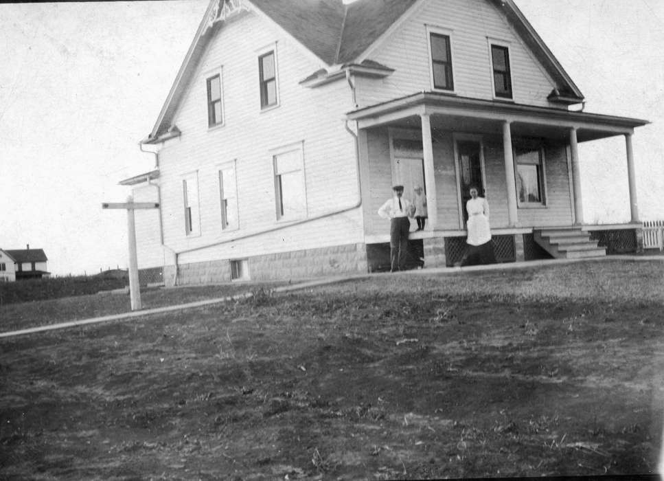 Portraits - Group, Cedar Falls, IA, history of Iowa, Iowa History, Walker, Erik, Iowa, Homes, house