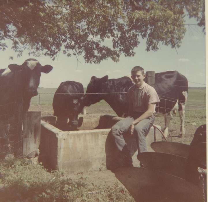 cows, Iowa, Animals, Children, Portraits - Individual, Hansell, IA, Farms, history of Iowa, Iowa History, Malcolm, Cindy