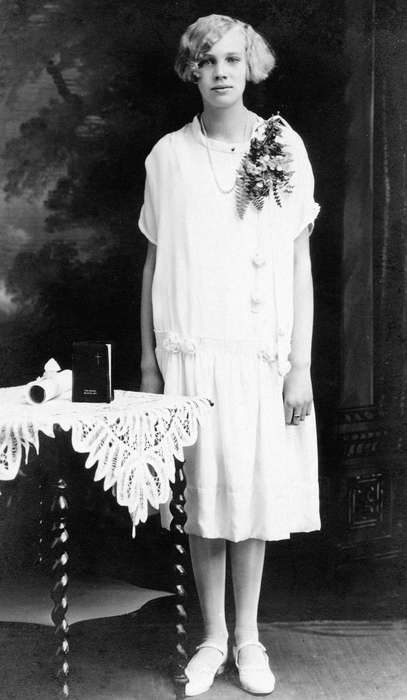 Iowa, necklace, Walker, Erik, bible, hairstyle, lace, Portraits - Individual, Cedar Falls, IA, history of Iowa, corsage, Iowa History