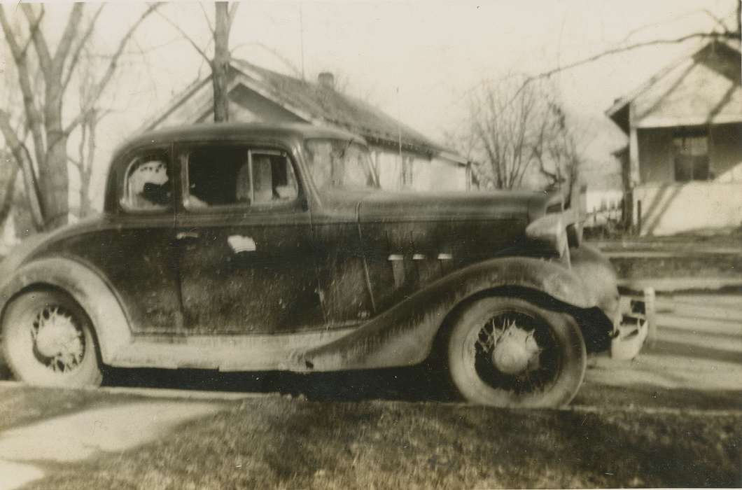 car, Iowa History, Iowa, Motorized Vehicles, Lemberger, LeAnn, Ottumwa, IA, house, history of Iowa