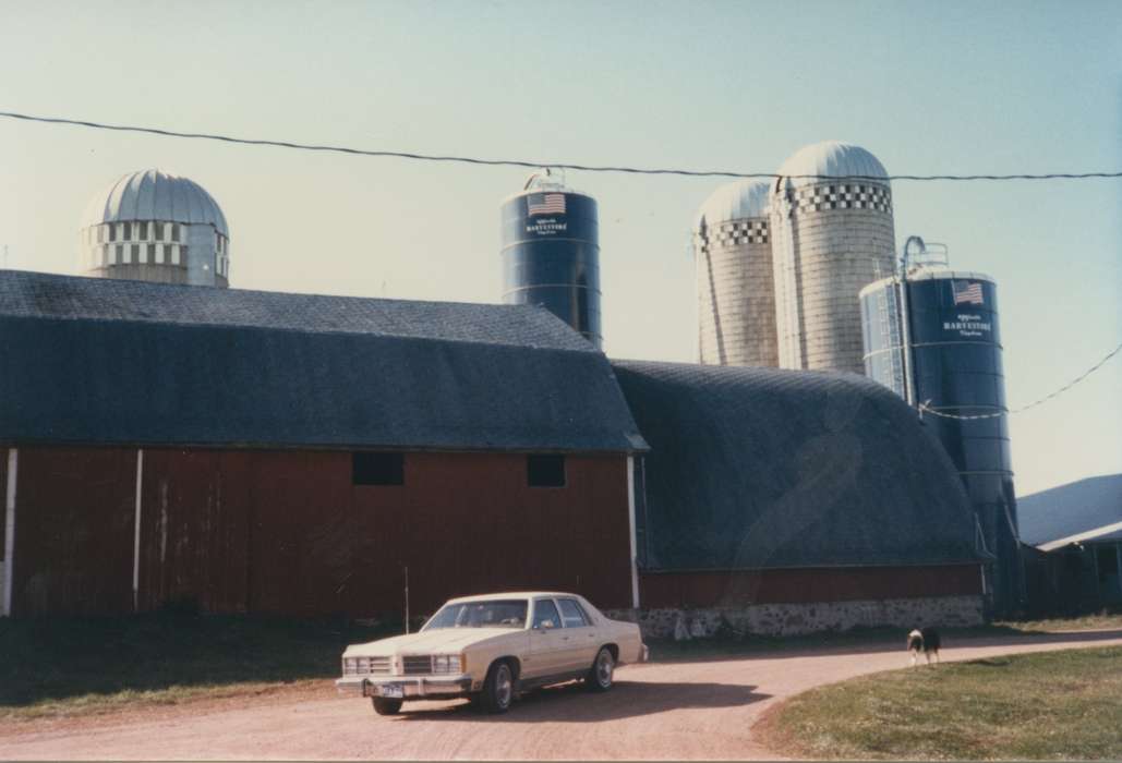 IA, Iowa, Fouche, Shirley, Iowa History, Barns, car, Farms, history of Iowa, Motorized Vehicles, pontiac, silo