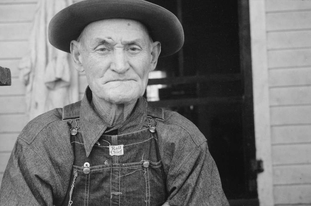 old man, history of Iowa, Iowa History, Library of Congress, Iowa, Homes, overalls, hat, wrinkles, Portraits - Individual