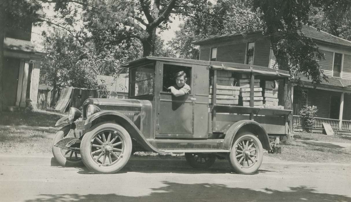 history of Iowa, hatchery, Portraits - Individual, Iowa History, Motorized Vehicles, Webster City, IA, Iowa, delivery truck, McMurray, Doug, Labor and Occupations