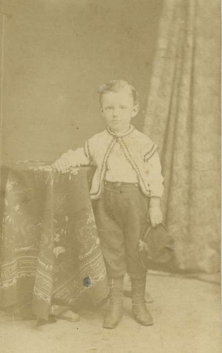 boy, carte de visite, hats, Iowa, child, Iowa History, Children, Olsson, Ann and Jons, Portraits - Individual, knickers, blouse, history of Iowa, Keosauqua, IA