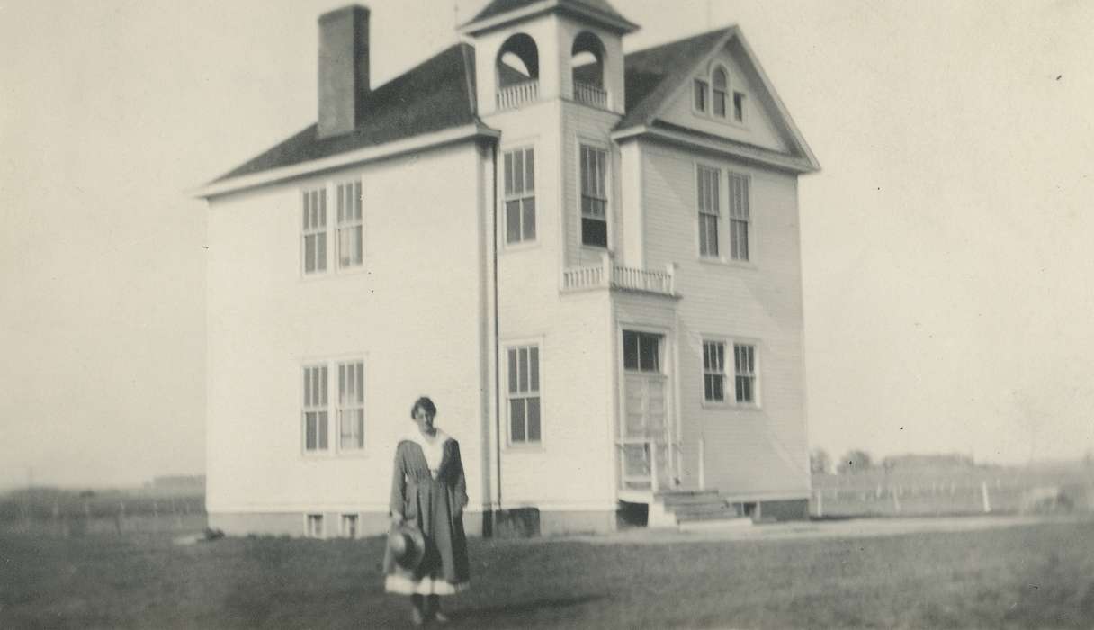 Stout, IA, history of Iowa, hat, Iowa, dress, Portraits - Individual, University of Northern Iowa Museum, Iowa History, Schools and Education