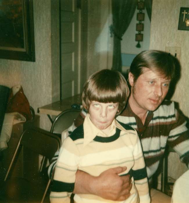 Cedar Falls, IA, history of Iowa, Iowa History, Families, religion, Walker, Erik, Iowa, living room, eyes, Homes, silly, Children, dad