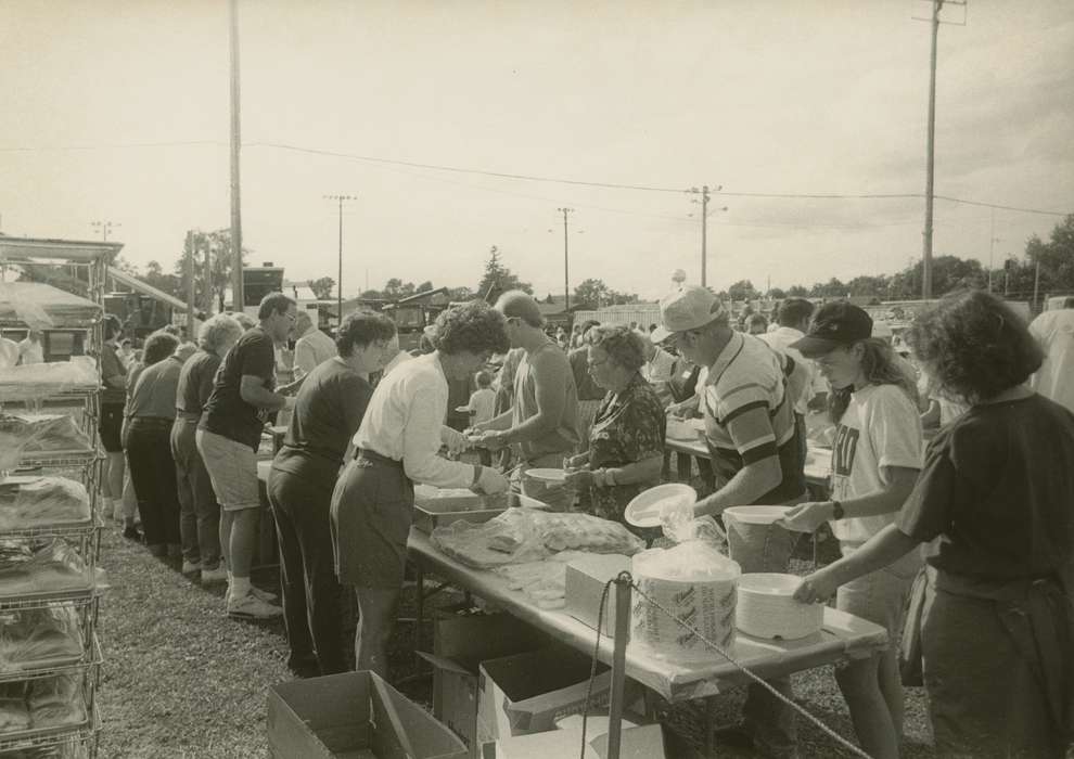 Portraits - Group, history of Iowa, volunteer, Iowa History, hotdog, fairgrounds, Civic Engagement, Fairs and Festivals, community meal, Iowa, Cities and Towns, correct date needed, Food and Meals, Waverly Public Library