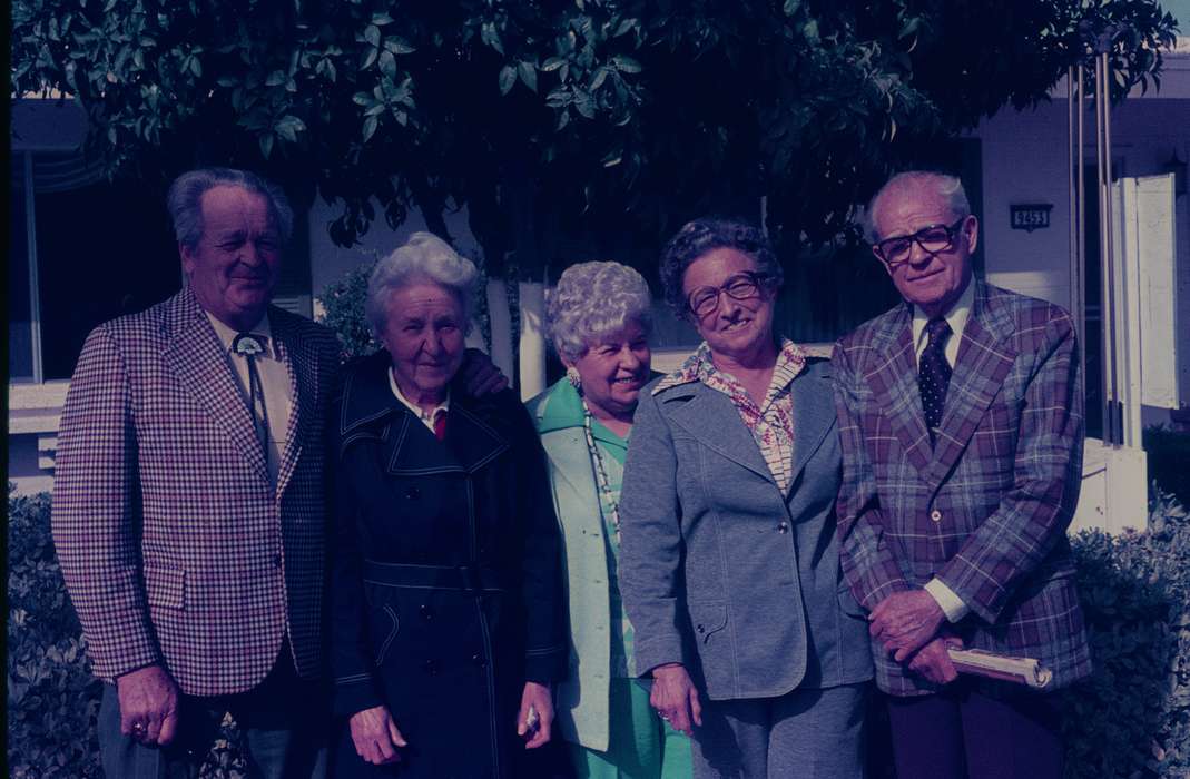 Portraits - Group, suit, Iowa History, Iowa, Harken, Nichole, Families, history of Iowa