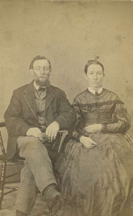 Portraits - Group, sack coat, carte de visite, Iowa, vest, couple, woman, hoop skirt, Marion, IA, Olsson, Ann and Jons, dress, hairnet, history of Iowa, man, bow tie, dropped shoulder seams, Iowa History