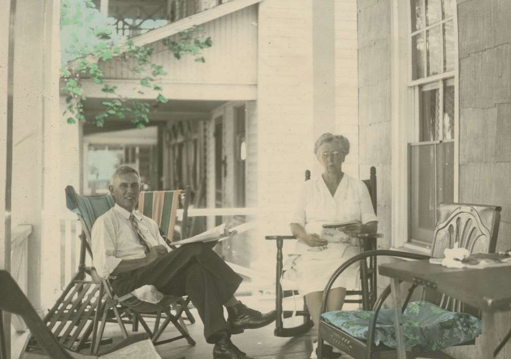 Travel, Leisure, history of Iowa, Iowa History, front porch, Ocean Grove, NJ, Iowa, colorized, McMurray, Doug, reading