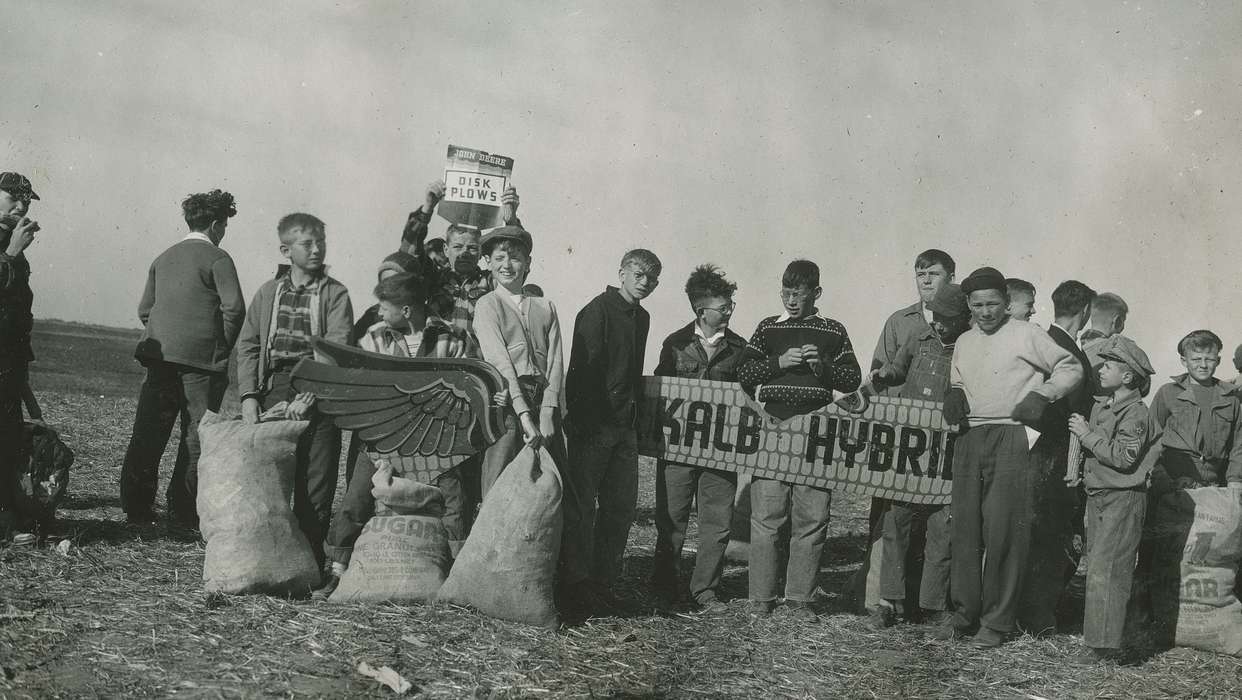 Fairs and Festivals, history of Iowa, McMurray, Doug, contest, Iowa, Webster City, IA, Iowa History, Portraits - Group