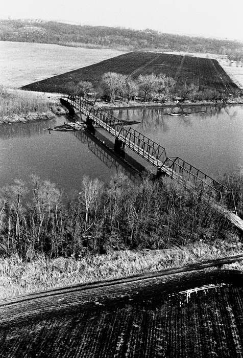 bridge, Iowa History, Ottumwa, IA, history of Iowa, Lakes, Rivers, and Streams, river, Iowa, Lemberger, LeAnn