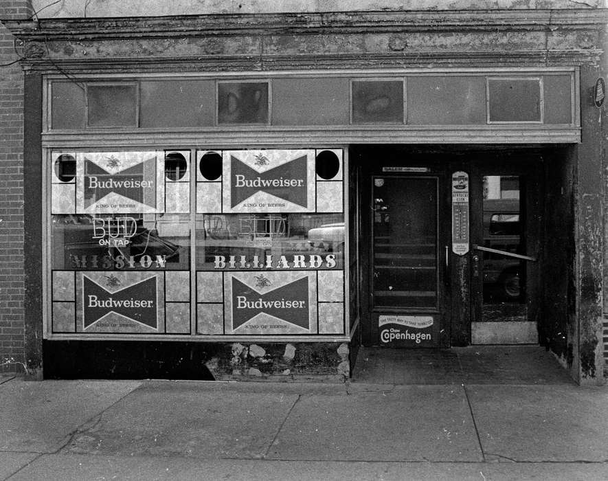copenhagen, Iowa History, Ottumwa, IA, history of Iowa, Lemberger, LeAnn, bar, storefront, Businesses and Factories, budweiser, billards, Iowa, Cities and Towns, sign, beer