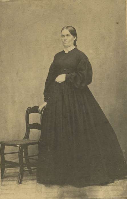 carte de visite, Iowa, woman, Mount Vernon, IA, chair, hoop skirt, Olsson, Ann and Jons, Portraits - Individual, dress, history of Iowa, dropped shoulder seams, Iowa History