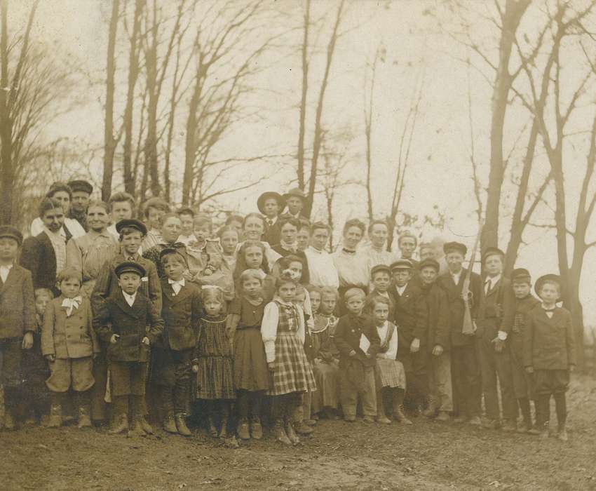 Portraits - Group, University of Northern Iowa Museum, Iowa, large group picture, Wick, IA, Schools and Education, Children, history of Iowa, rifle, class photo, Iowa History