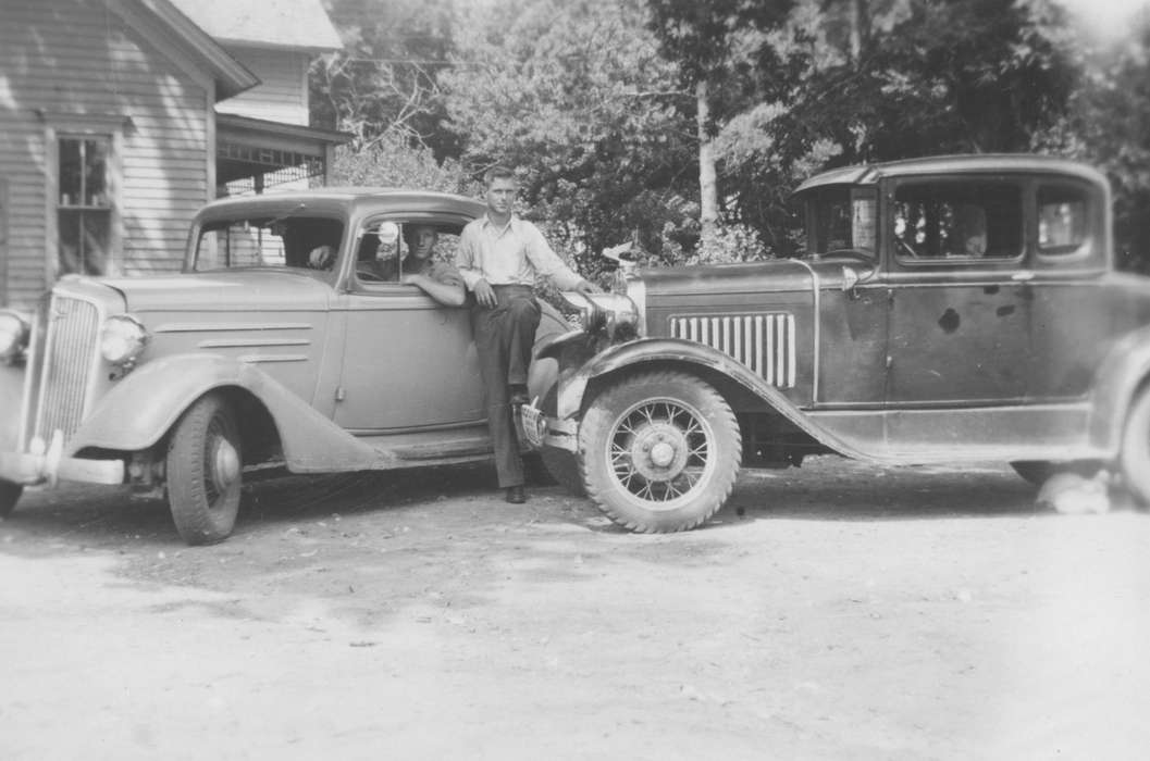 Portraits - Group, Cedar Falls, IA, history of Iowa, Iowa History, automobile, Motorized Vehicles, car, Iowa, Morris, Lola