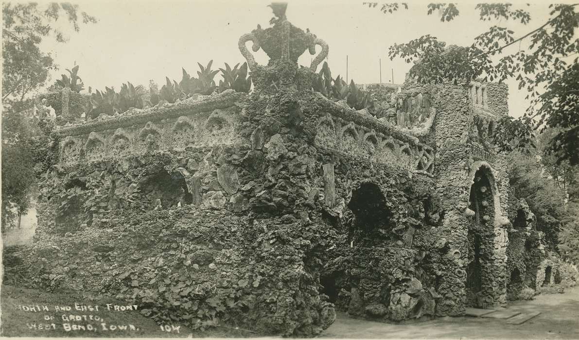 Iowa, history of Iowa, West Bend, IA, Religious Structures, Palczewski, Catherine, Iowa History, grotto