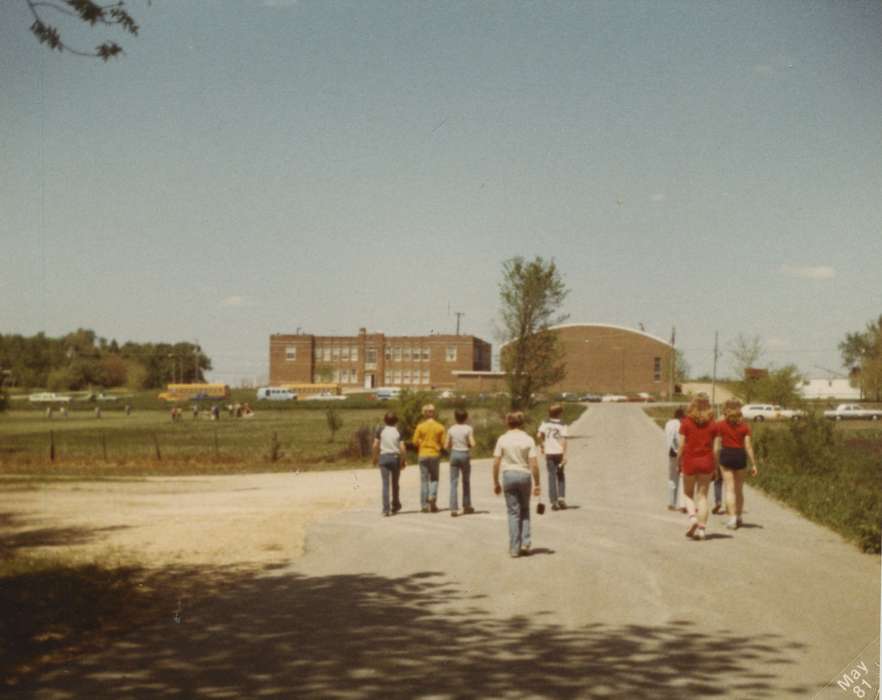 school bus, Iowa History, Iowa, Schools and Education, school, denim, Malcolm, Cindy, Hansell, IA, Children, history of Iowa