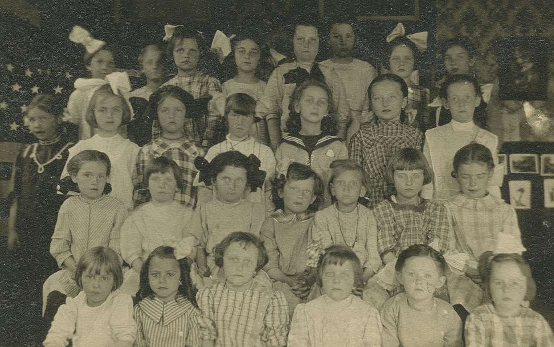 Portraits - Group, Iowa, elementary school, Children, Anamosa, IA, Hatcher, Cecilia, history of Iowa, flag, Iowa History