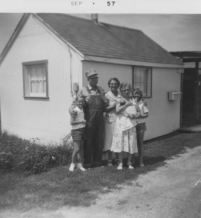 Portraits - Group, baby, Morris, Lola, Iowa, Families, Homes, house, Cedar Falls, IA, history of Iowa, Iowa History