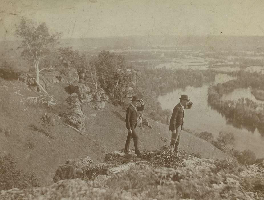 Portraits - Group, men, view, history of Iowa, Iowa History, bowler, trees, Lakes, Rivers, and Streams, mississippi river, cabinet photo, Iowa, Olsson, Ann and Jons, Lansing, IA, bluff