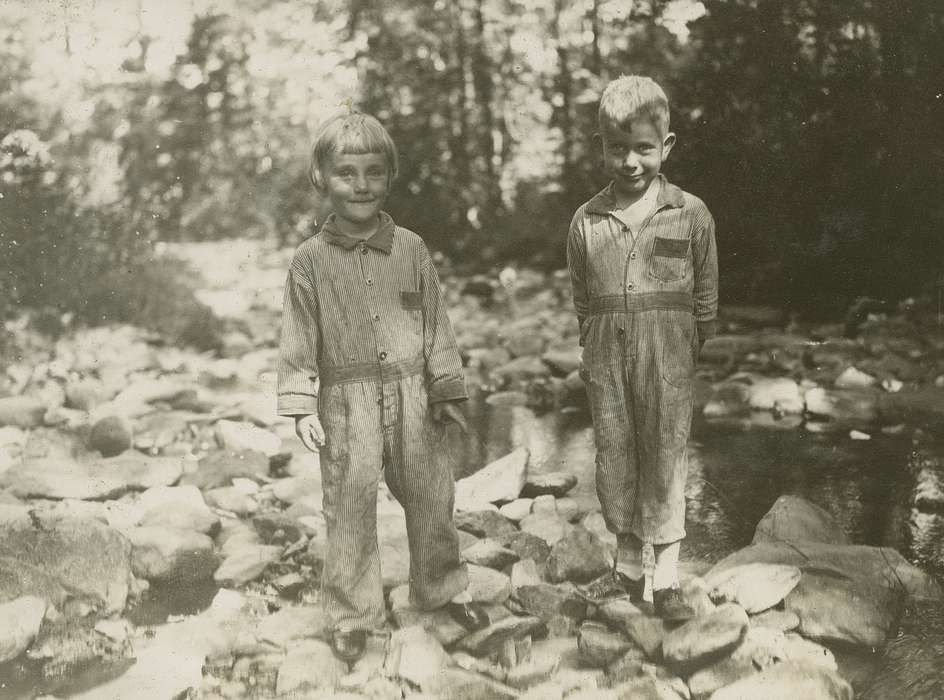 Portraits - Group, rock, Children, Iowa History, Lakes, Rivers, and Streams, Iowa, McMurray, Doug, sibling, Webster City, IA, smile, history of Iowa