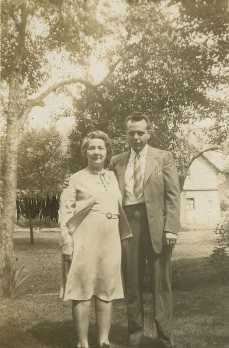 Portraits - Group, Iowa, couple, history of Iowa, dress, Lemberger, LeAnn, Ottumwa, IA, necktie, Iowa History