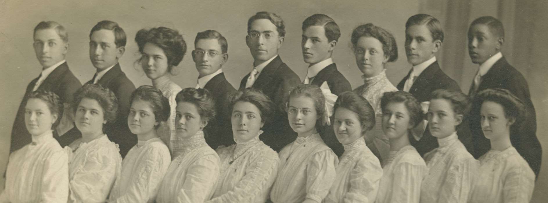 Portraits - Group, Schools and Education, high school, Iowa History, People of Color, history of Iowa, hairstyle, Adam, Susan, Iowa, Washington, IA