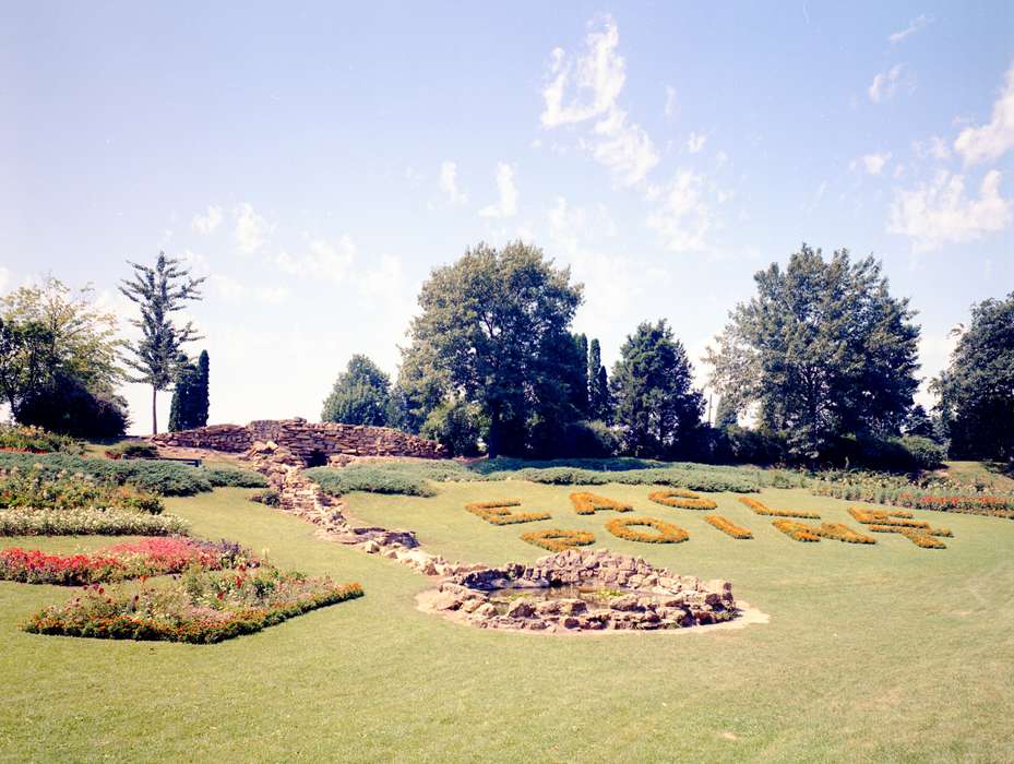 landscape, history of Iowa, flowers, Iowa History, landscaping, outside, Iowa, Clinton, IA, Landscapes, outdoors, Clinton Public Library, park