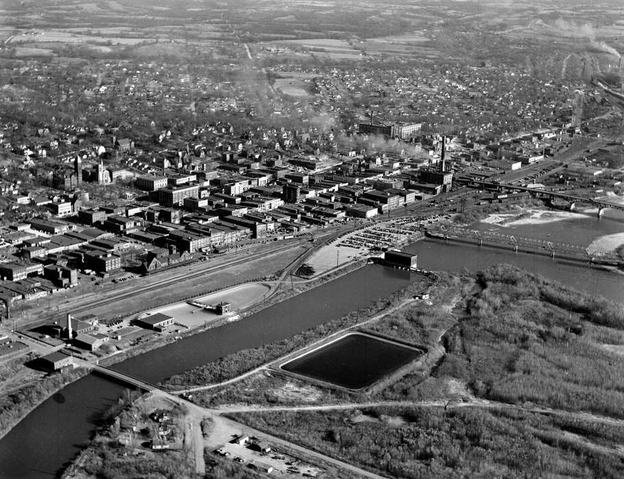 Ottumwa, IA, Aerial Shots, history of Iowa, Lemberger, LeAnn, Motorized Vehicles, Iowa, Cities and Towns, Iowa History