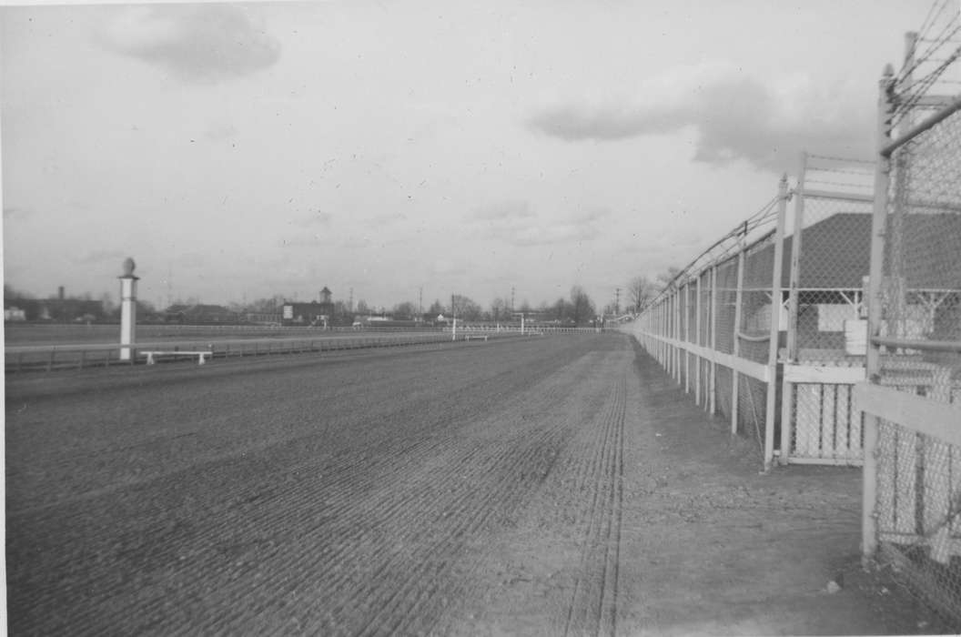 Travel, history of Iowa, Iowa History, Louisville, KY, racetrack, horse racing, Iowa, Sports, Karns, Mike